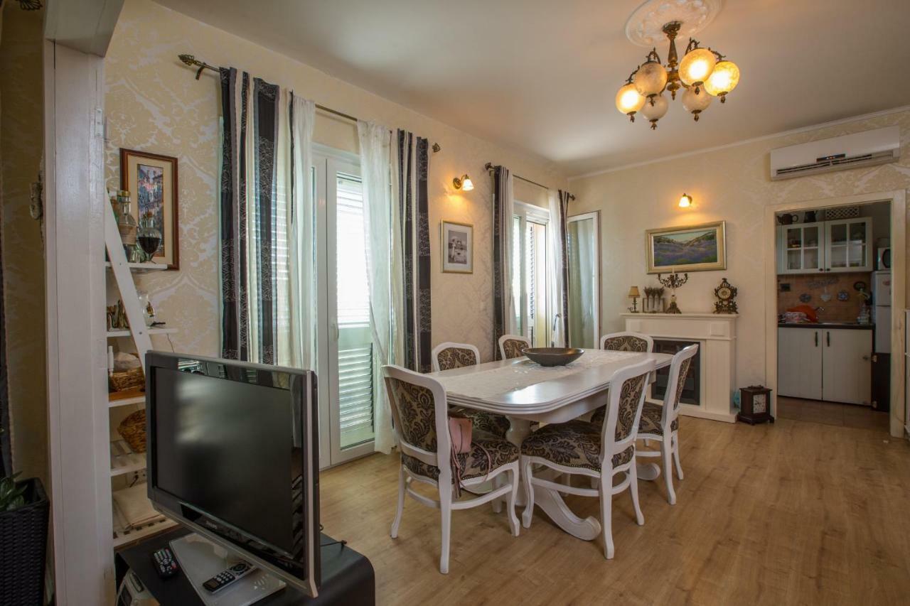 Apartment Valerija Jesenice  Luaran gambar